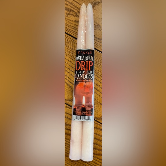 NWT YANKEE DREADFUL DRIP Taper Candles,white candles drip spooky red, 12 inch - Picture 2 of 4